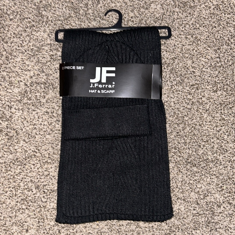 J.Ferrar hat & scarf nwt